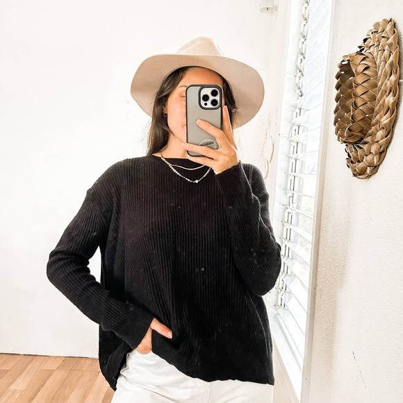 Vince Sweaters - Vince Long Sleeve Slit Back Cashmere Sweater Black Size Medium